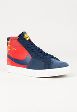 Load image into Gallery viewer, Zoom Blazer Mid Premium universityred-midnightnavy Vorderansicht