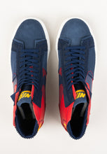 Load image into Gallery viewer, Zoom Blazer Mid Premium universityred-midnightnavy Close-Up2