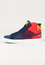 Load image into Gallery viewer, Zoom Blazer Mid Premium universityred-midnightnavy Oberansicht